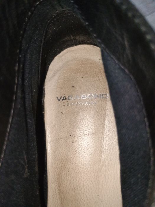 Buty czarne zamszowe botki 37 Vagabond