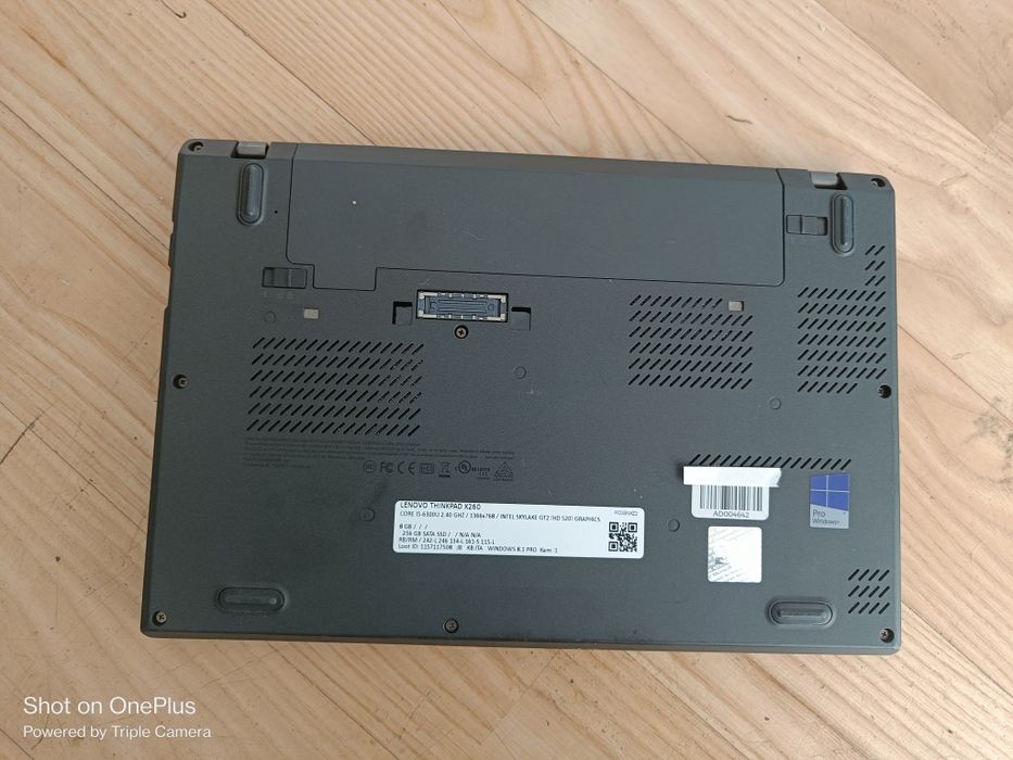Laptop Lenovo ThinkPad x260 i5 8gb ram  256gb