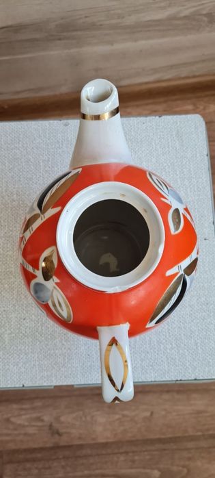 Чайник из набора «Яблоневый сад» фарфор клеймо Полонное, СССР 1980е