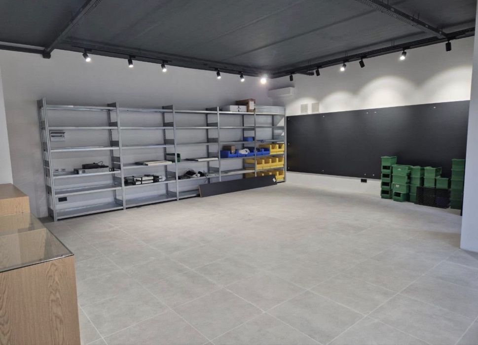 Poslovni prostor, 71 m²