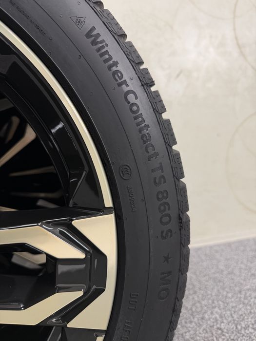 Nowe oryginalne koła zimowe alufelgi BMW X1 U11 X2 U10 871M Night Gold