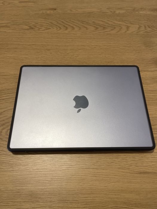 Macbook M2 Pro MAX 14” - 32Gb Ram - 1Tb