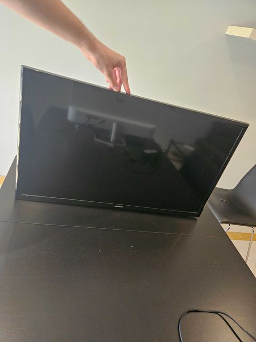 TV SAMSUNG 32 Polegadas + suporte parede