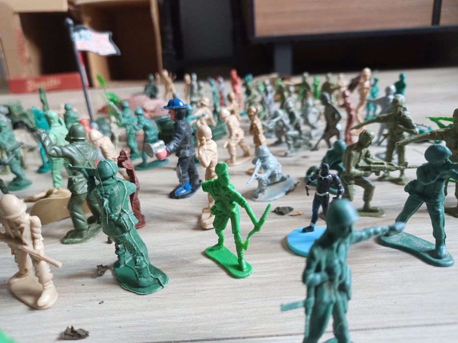 Duży zestaw, 250 żołnierzy+100 innych