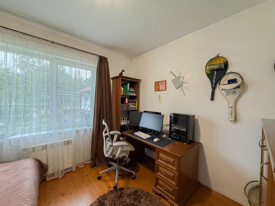 Продам приватний будинок з земельною ділянкою