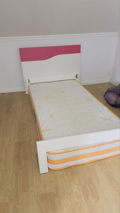 Cama Madeira menina