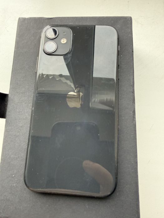 Продам Iphone 11
