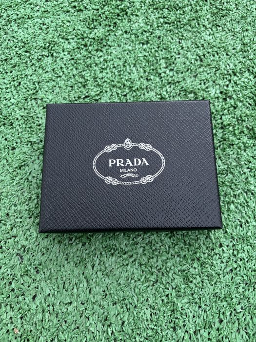 porta cartões Prada