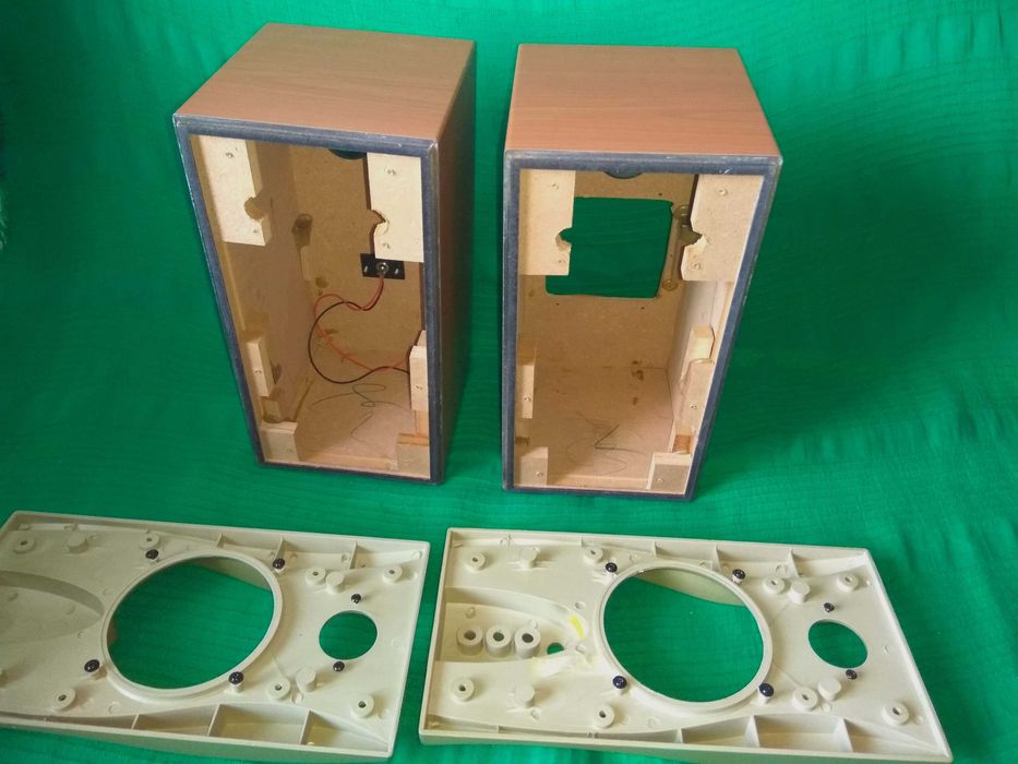Корпусы компьютерных колонок Gembird Sven SPS-678 с сетками