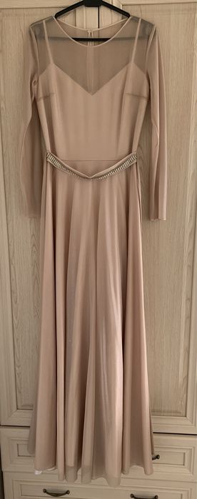 Вечірня сукня ( сукня на вискний)