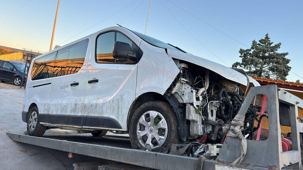 Farolim Traseiro Esquerdo Renault Trafic Iii Furgón