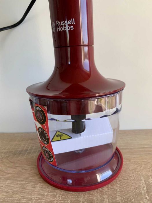 Занурюваний блендер Russell Hobbs 24700-56 потертості на корпусі