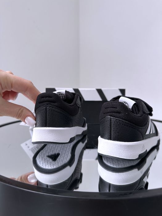 Качественные стильные кроссовки Adidas 19/20/22/23/24/25/26р