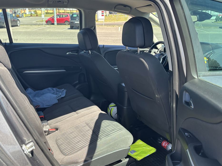 Opel Zafira 2.0 cdti, doinwestowany, gotowy do jazdy, zarejstrowany!