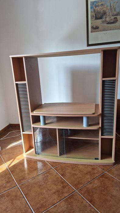 Móvel para televisão e outros equipamentos