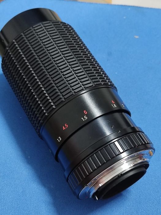 Обьектив beroflex МС 80-200mm 1:3,9 байонет PB