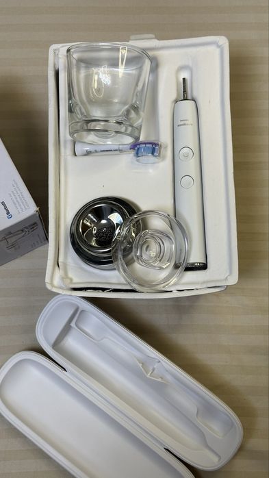 Philips Sonicare 9300 DiamondClean HX992W Bluetooth