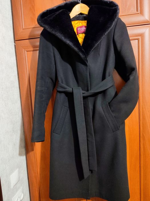 Пальто зимове чорне жіноче 42