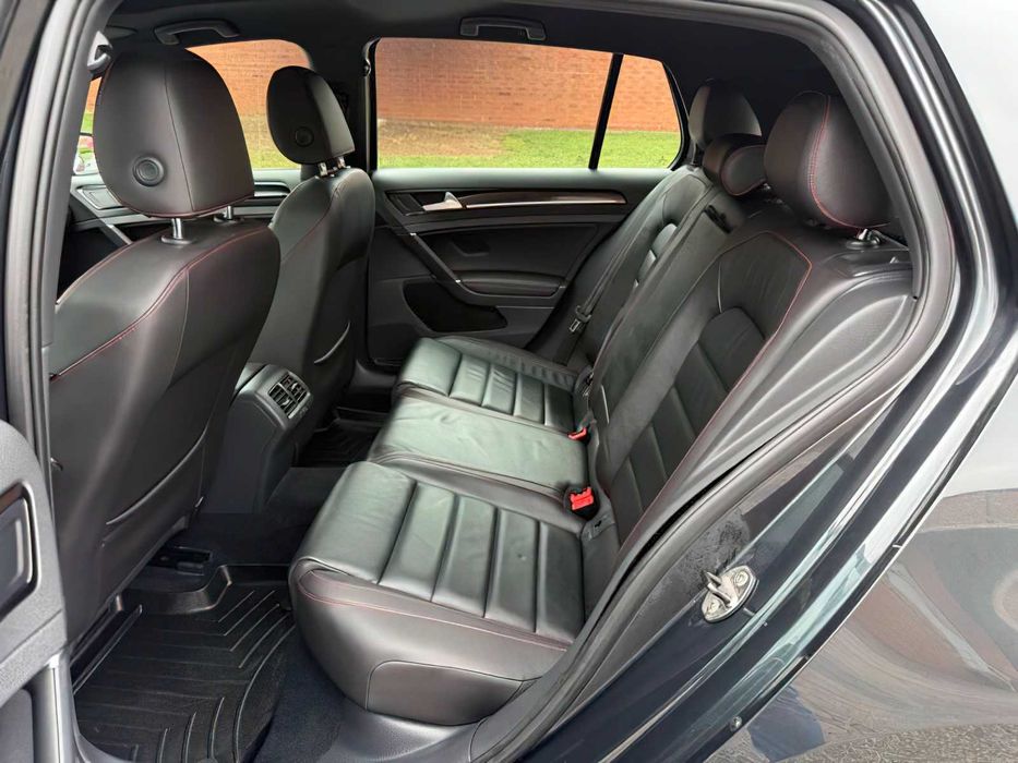 Volkswagen Golf GTI SE      2015