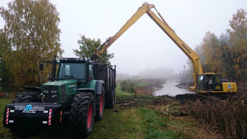 Kopanie stawów, kopanie zbiorników, koparka z długim ramieniem