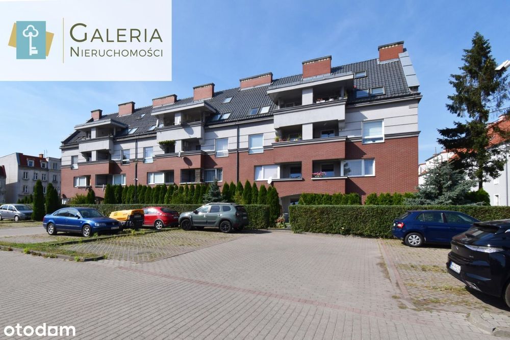 Nowsze budownictwo, ogródek, miejsce postojowe