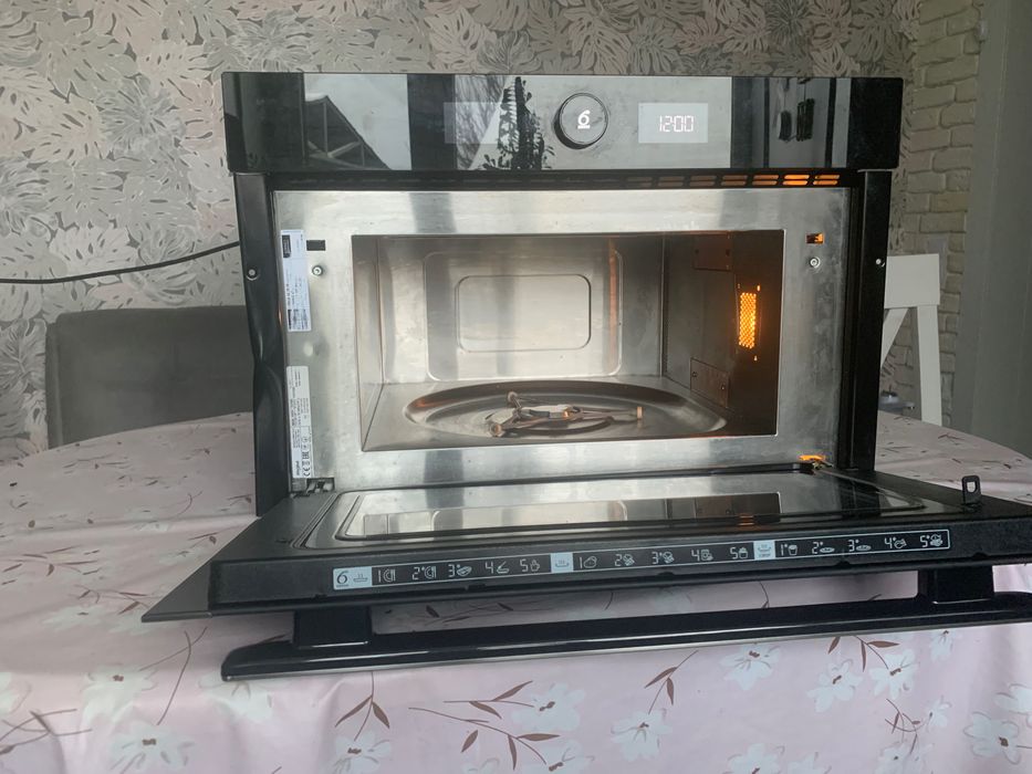Мікрохвильова піч Whirlpool AMW 730/NB/SD по запчастинам