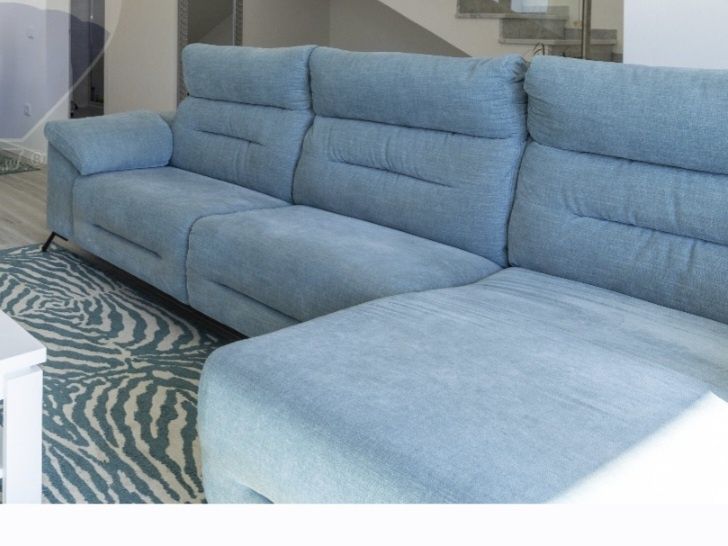 Sofa com chaise longue