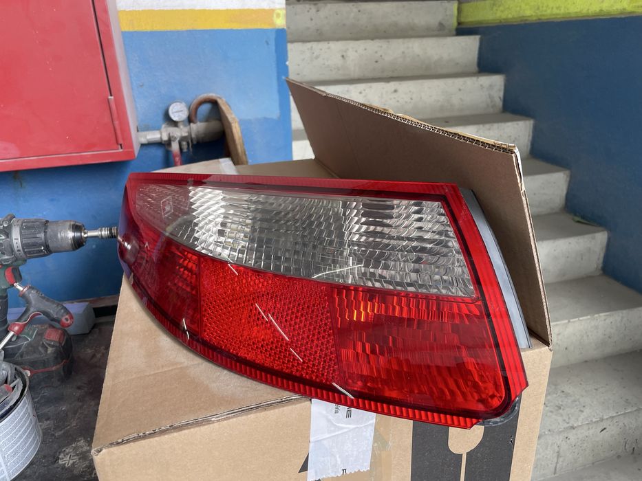 Farol traseiro Porshe