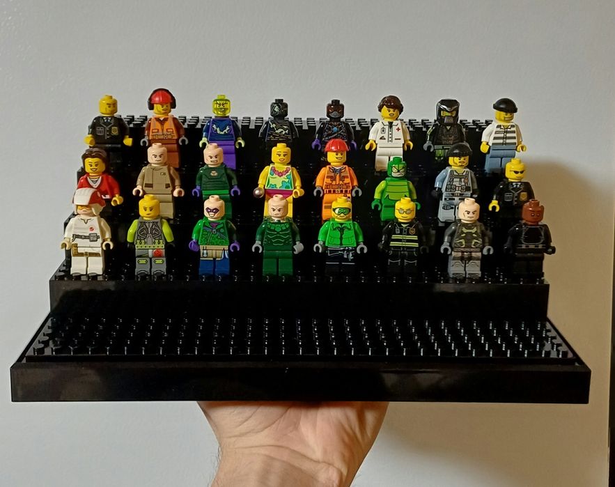 Велика вітрина для фігурок LEGO