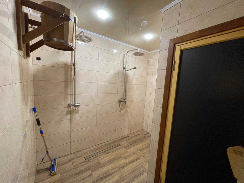 Здаю котедж, вул. Миру 42, на горі під лісом