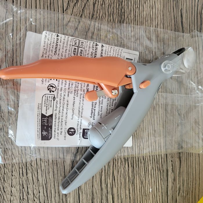 Obcinacz cążki do pazurów psa kota królika z podświetleniem