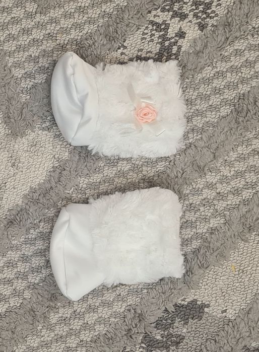 Ubranko do chrztu. Kombinezon, płaszczyk i buciki