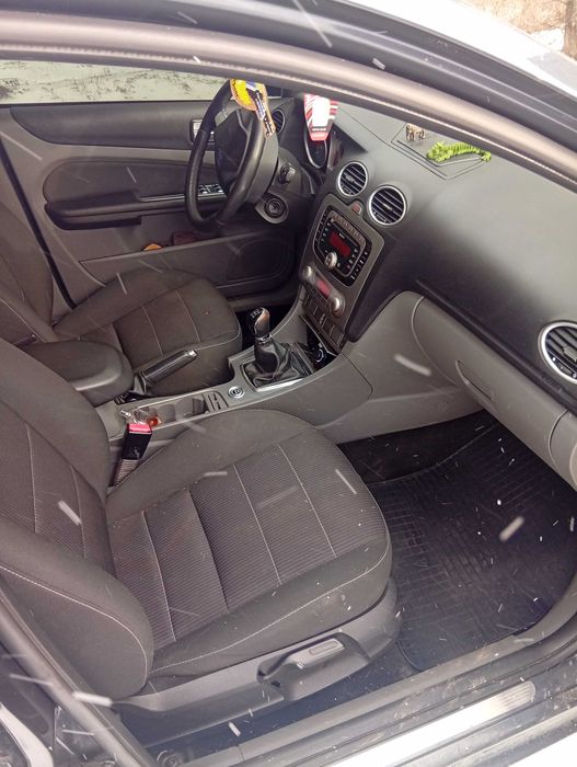 Форд фокус універсал