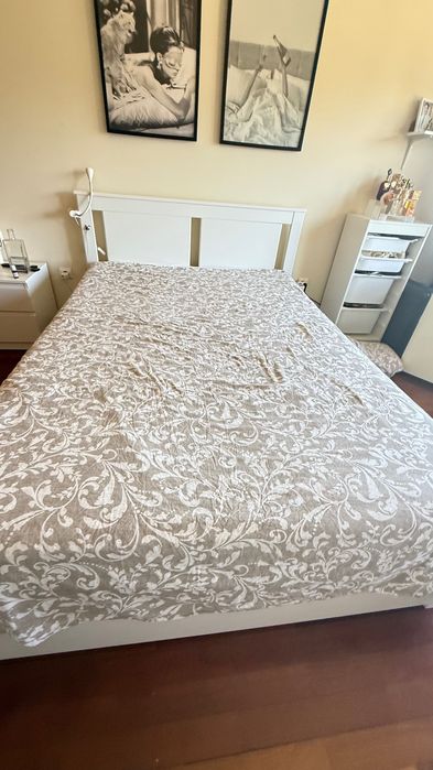 Cama casal com 4 gavetas e colchão