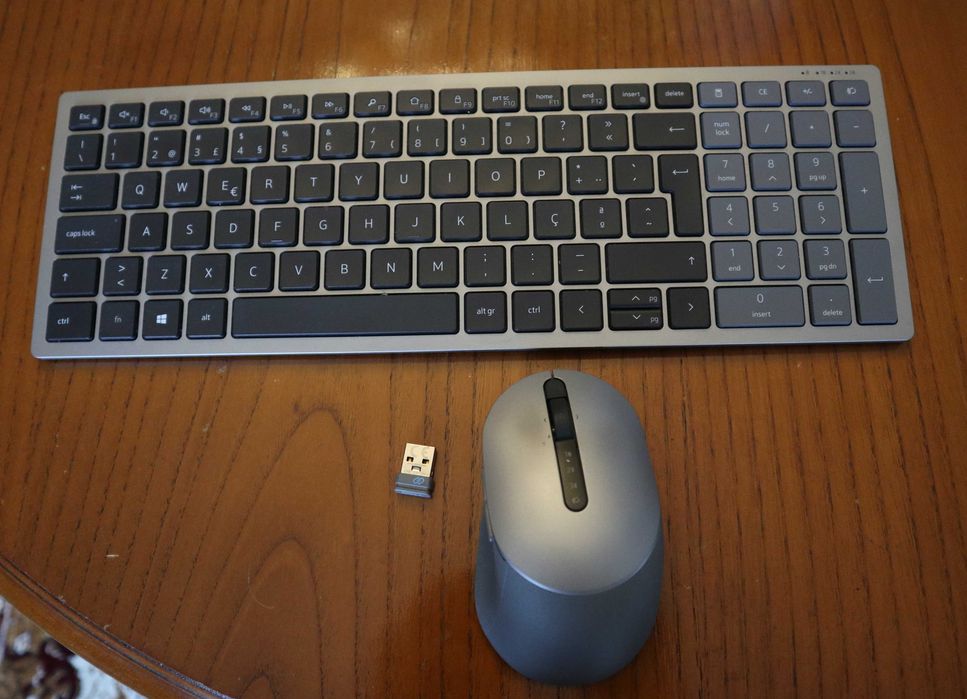 Teclado e Rato Dell KM7120W