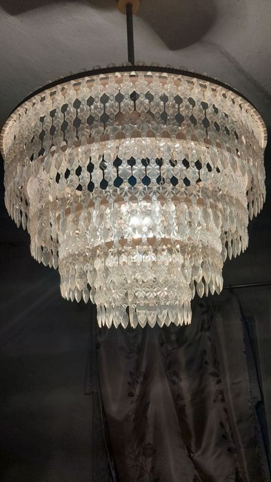 Люстра очень редкий случай!