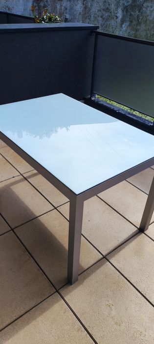 Mesa em vidro branco leitoso 120x80cms c/4 cadeiras