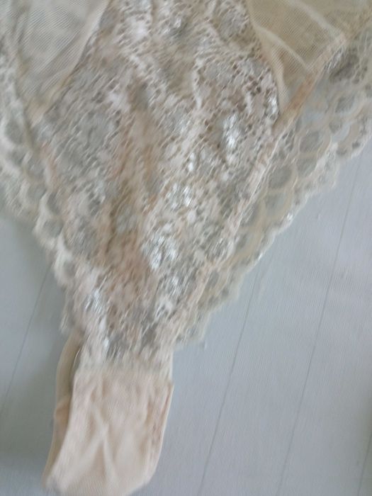 Piękne seksowne body koronkowe r 80B