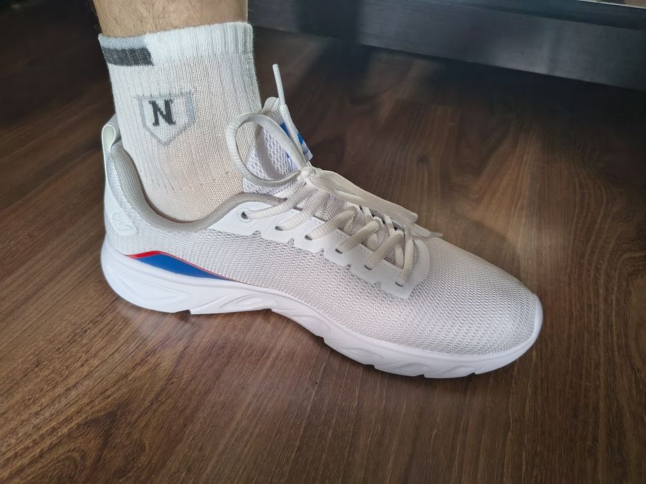 Продам кросівки Xtep