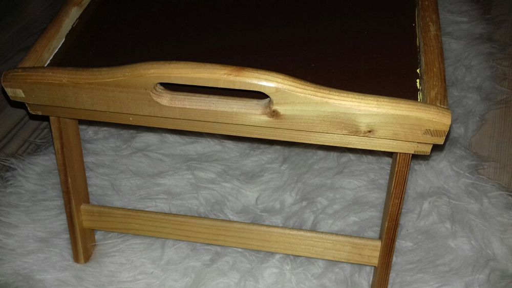 Stolik na nóżkach drewniana taca akcesoria kuchenne