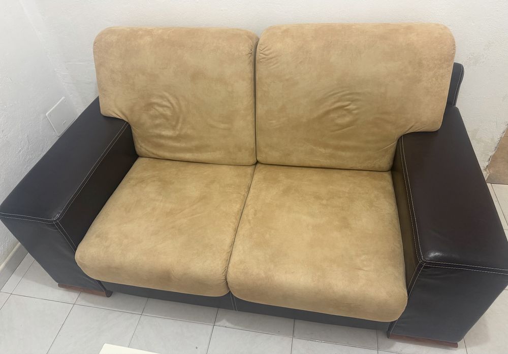 Vendo sofa  em pele e camurça