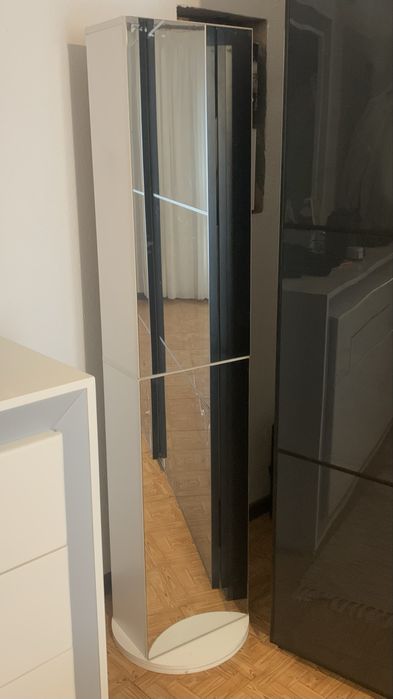 Movel rotarivo com espelho 165cm de altura