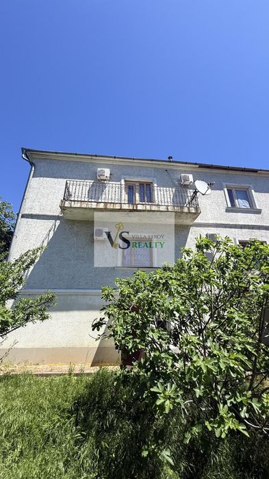 Продаж будинку: 11 кімн., 485 м² на 11 сотках у Лиманці!