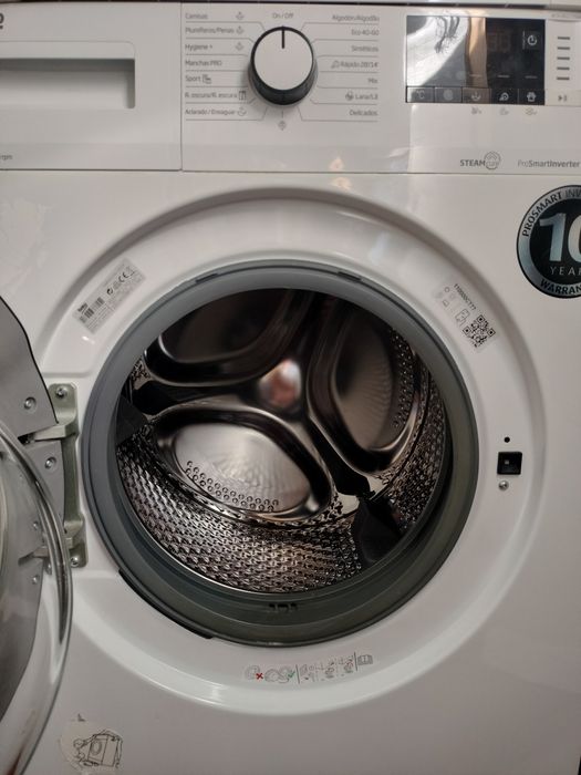 Máquina de lavar roupa Beko 8kg — pouco uso