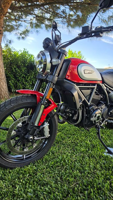 Ducati scrambler icon 800