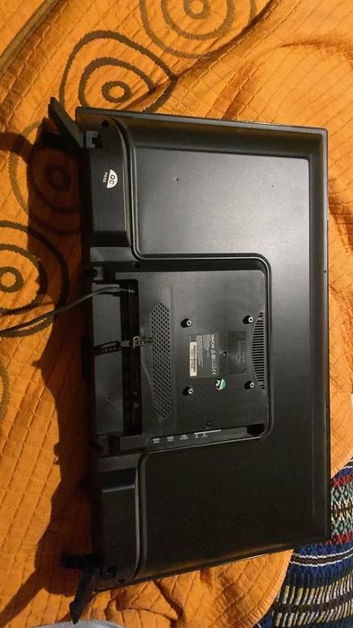 Vendo televisão 32polegadas vinchi com comando