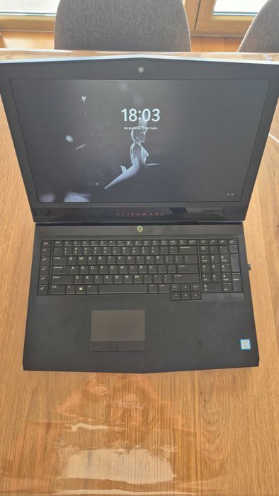 Portátil Alienware 17 R5