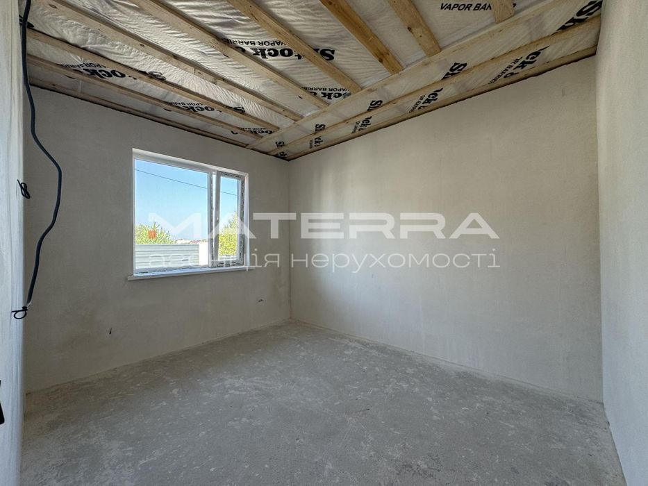 Круглик - Віта-Поштова Продаж  будинку з краєвидом на ліс