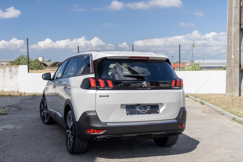 Peugeot 5008 — fotografia 5