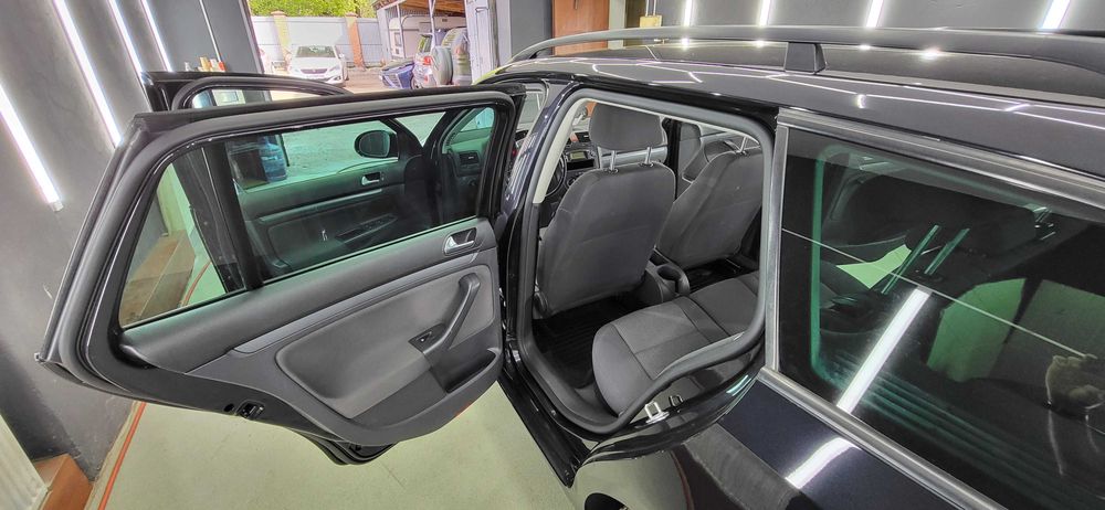 Продам Гольфа універсал 2008 року. Газ бензин. Мотор 1,6. 102 к.с.